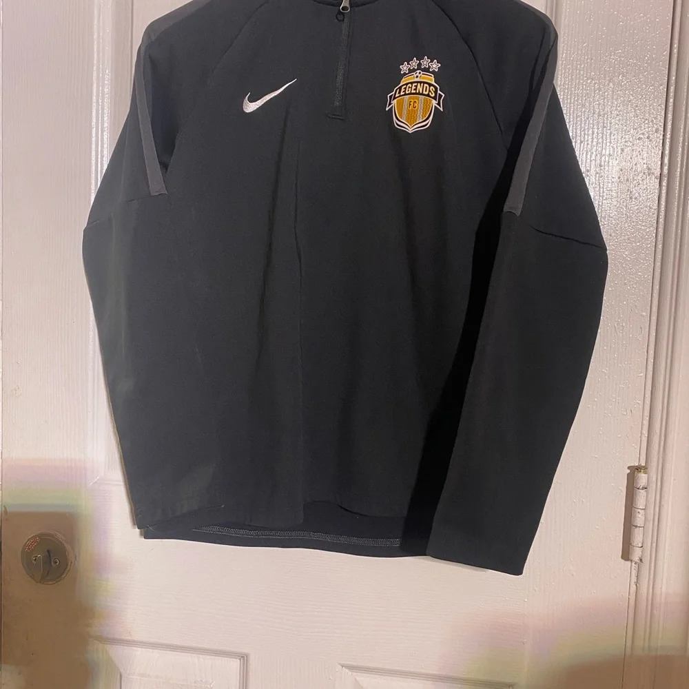 Nike Legends Football Club Soccer - Picture 2 of 7